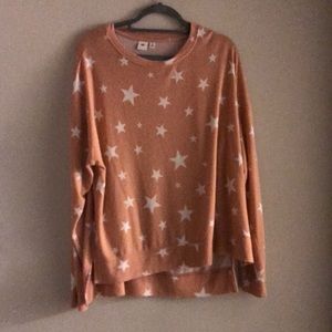 light pink/peachy star lounge top